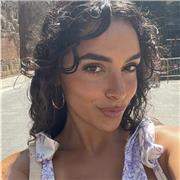 Profesora de Lengua, cercana y clara. Clases online para ESO y Bachillerato, adaptadas al ritmo y necesidades del alumno.